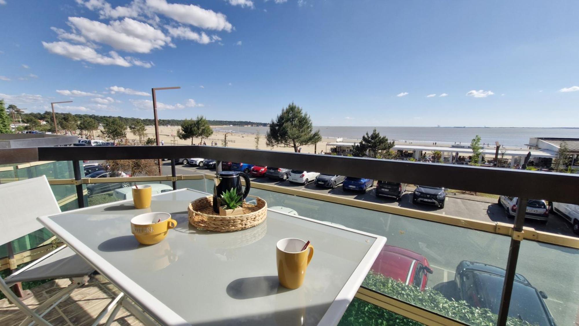 Saint Georges De Didonne - Pleine Vue Mer Pour Ce Studio Cabine Face A La Plage Exterior foto