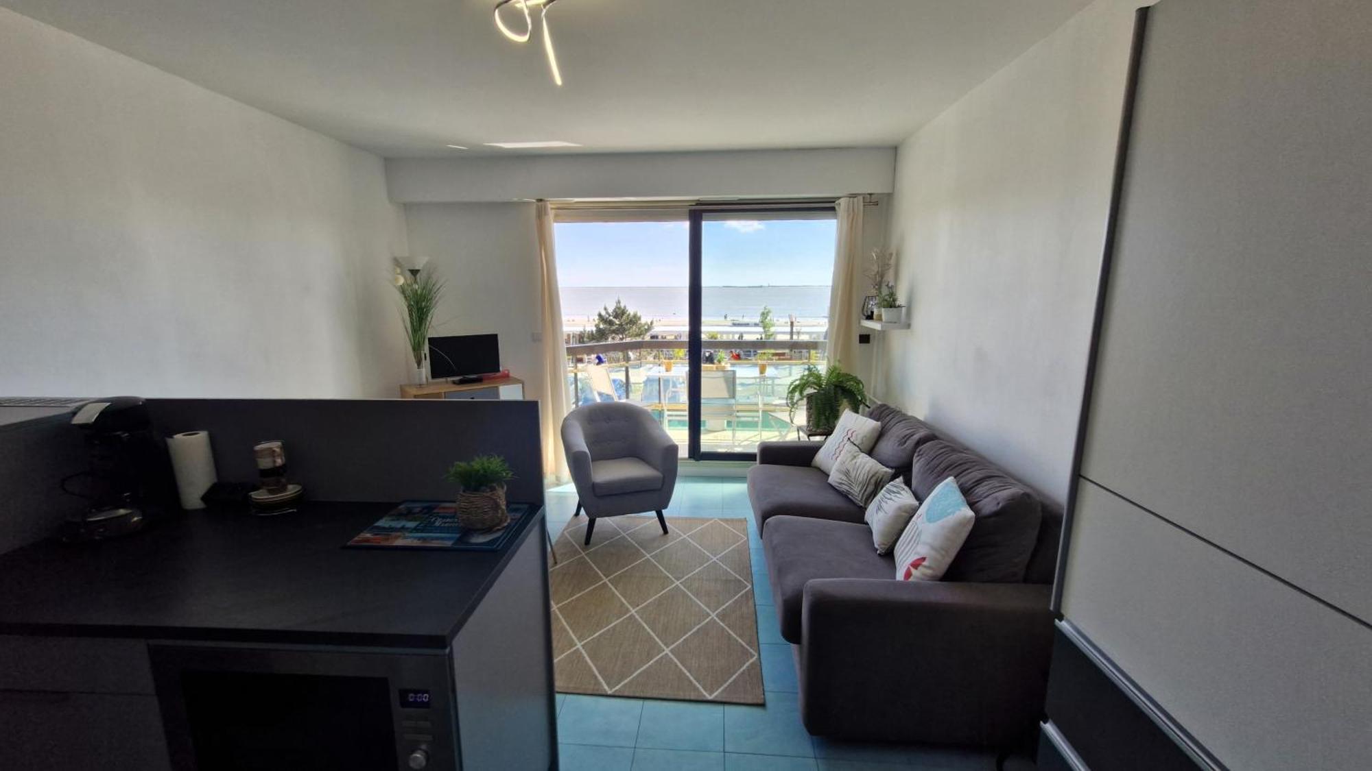 Saint Georges De Didonne - Pleine Vue Mer Pour Ce Studio Cabine Face A La Plage Exterior foto